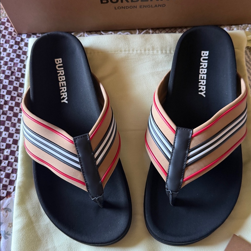 Burberry Clintonville Thong Sandals NWT MENS SZ 41 3D Icon Stripe Sandals IN BOX - Picture 2 of 11